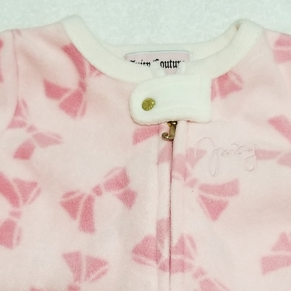 Juicy Couture Blanket Sleeper Bag - Picture 7 of 7